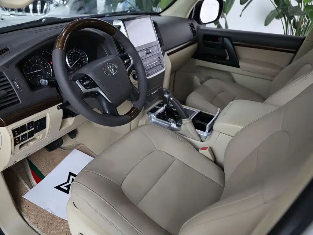 Toyota Land Cruiser 2016 — фото 7