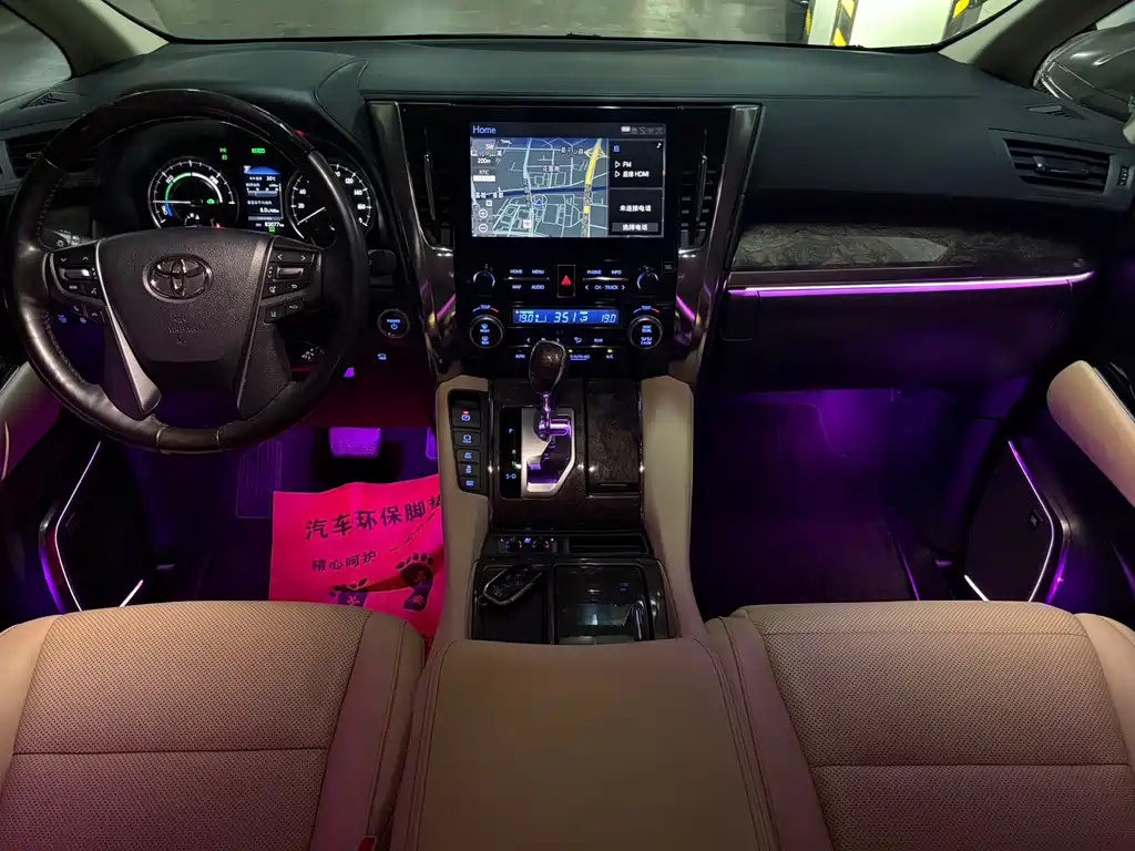 Toyota Vellfire 2023 — фото 11