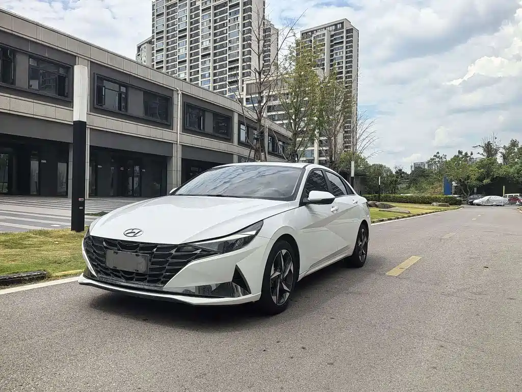 Hyundai Elantra 2021