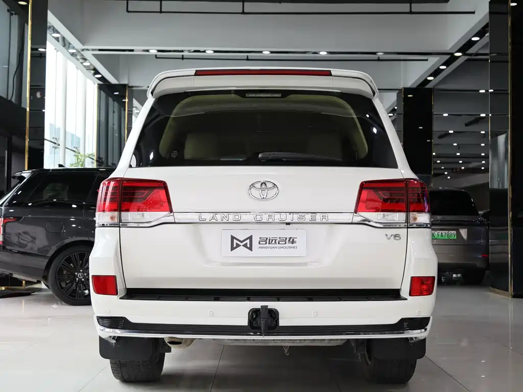 Toyota Land Cruiser 2016 — фото 16