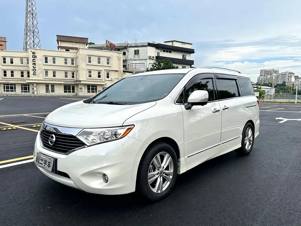 Nissan Quest 2015