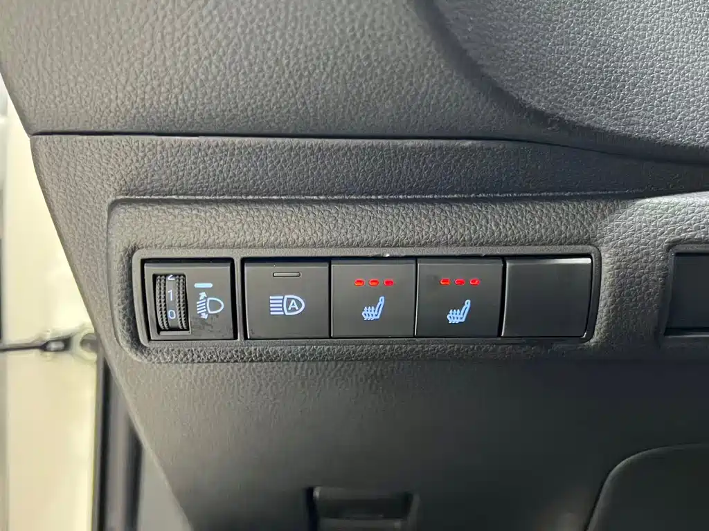 Toyota Corolla 2023 — фото 14