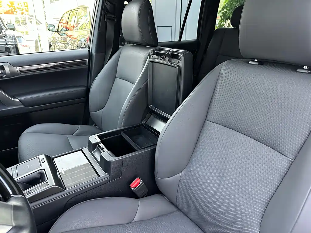 Lexus GX 2022 — фото 12