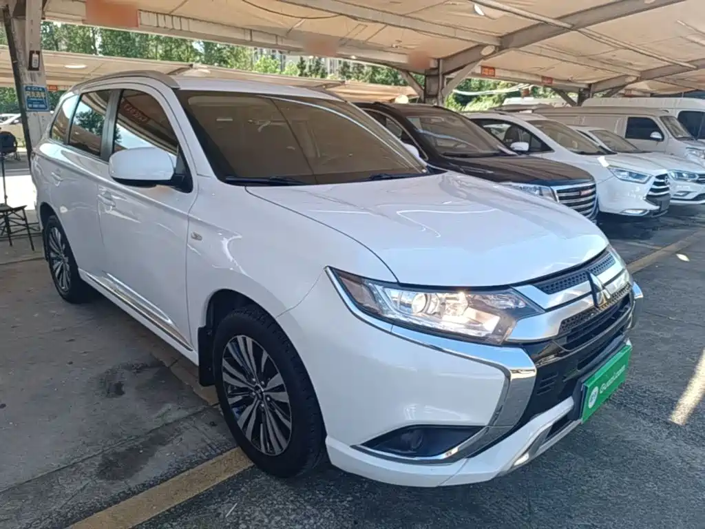Mitsubishi Outlander 2021