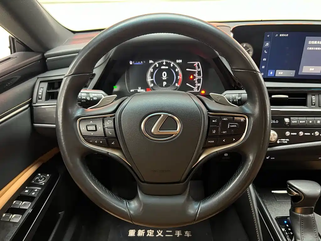 Lexus ES 2023 — фото 14