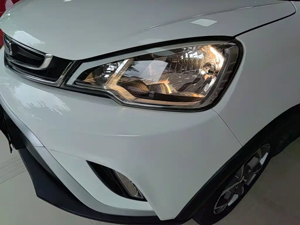 Geely Vision X1 2017 — фото 24
