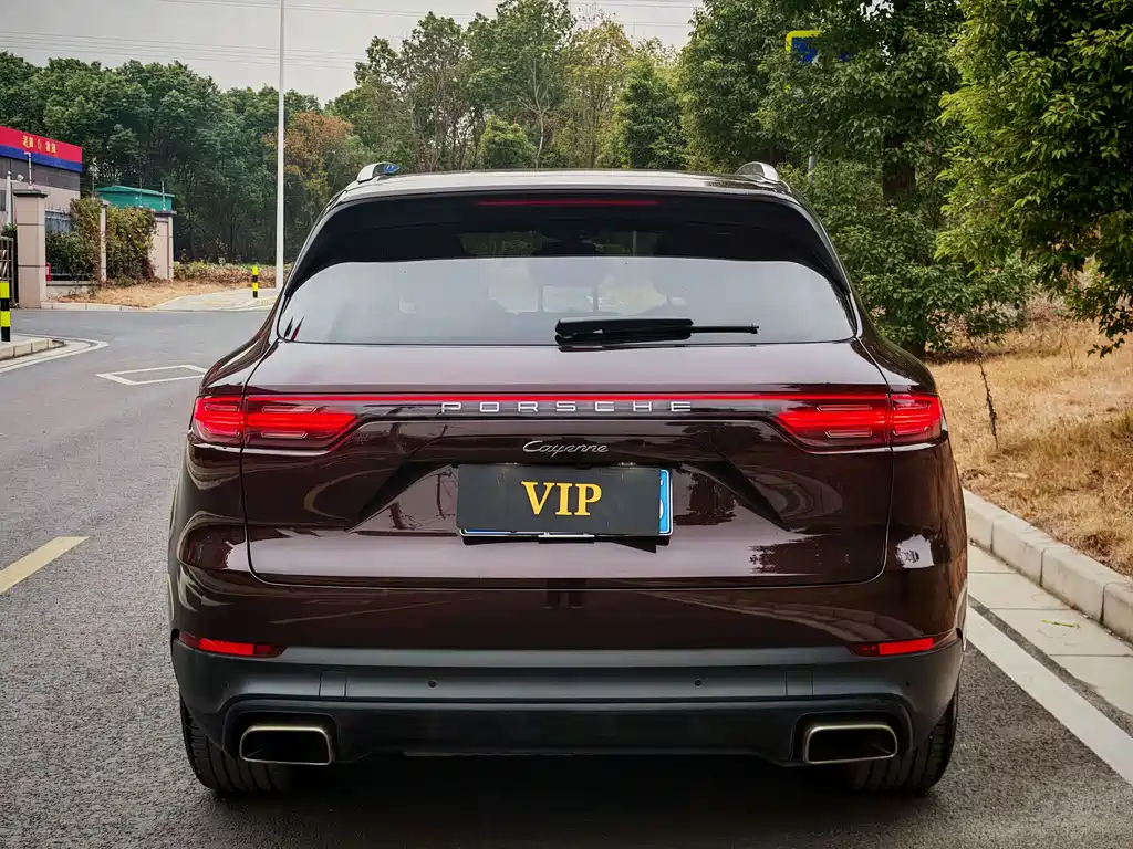Porsche Cayenne 2018 — фото 16