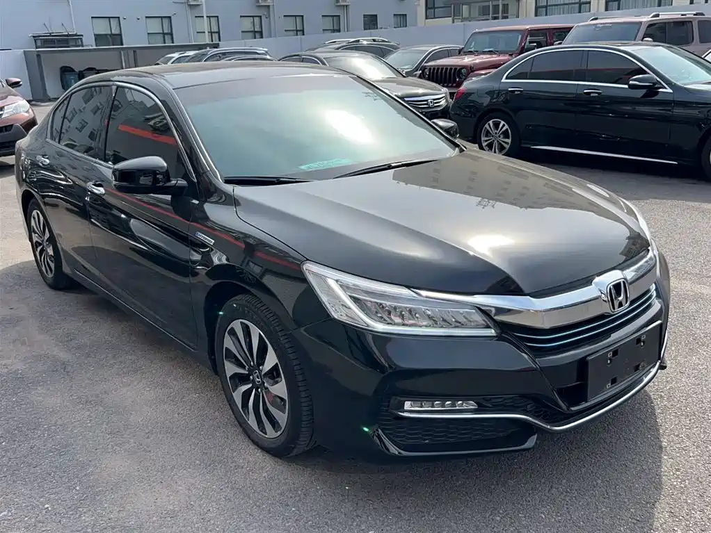 Honda Accord 2017 — фото 21