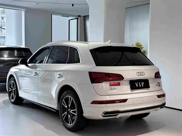 Audi Q5L 2020
