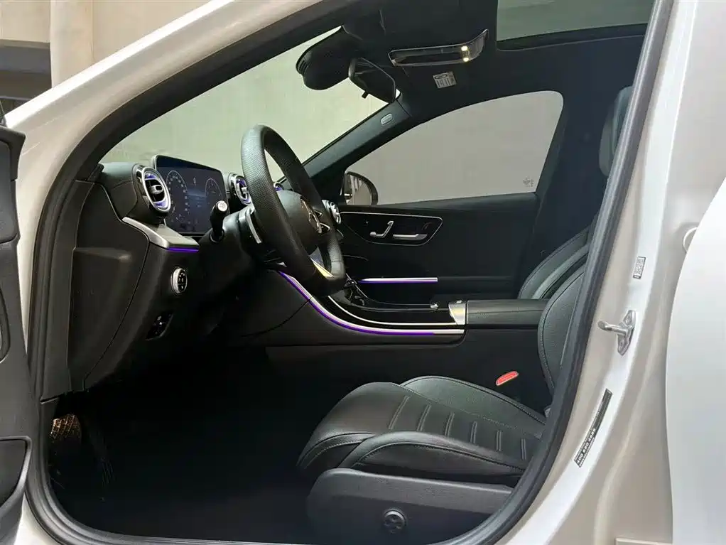Mercedes-Benz C-Class 2023 — фото 9