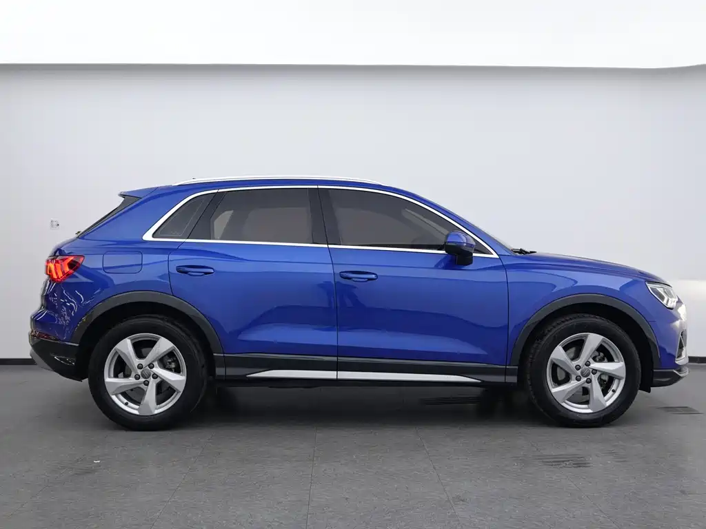 Audi Q3 2020 — фото 22