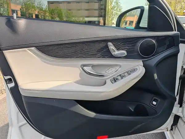 Mercedes-Benz C-Class 2015