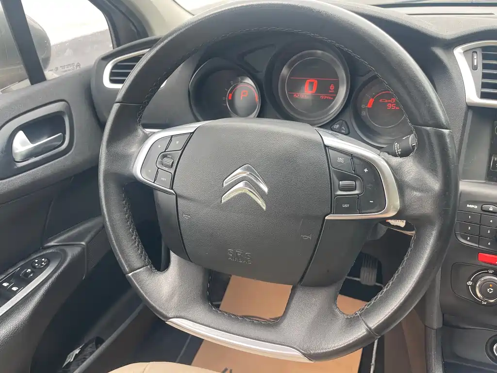 Citroen C4L 2015 — фото 10