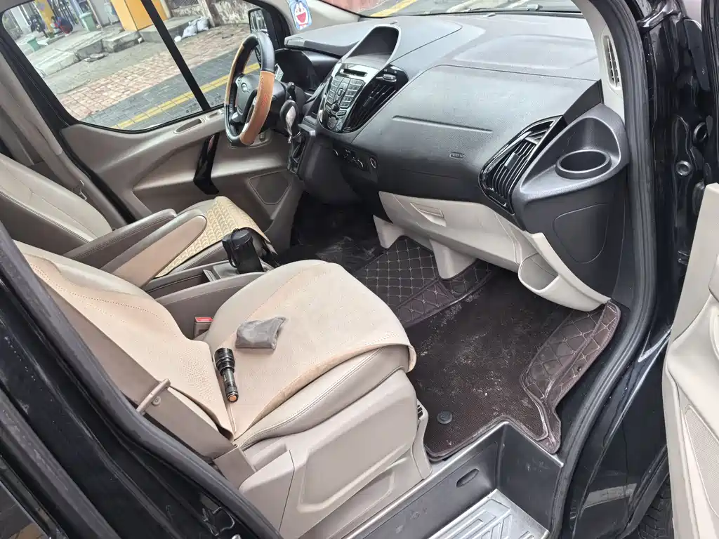 Ford Tourneo 2019 — фото 10