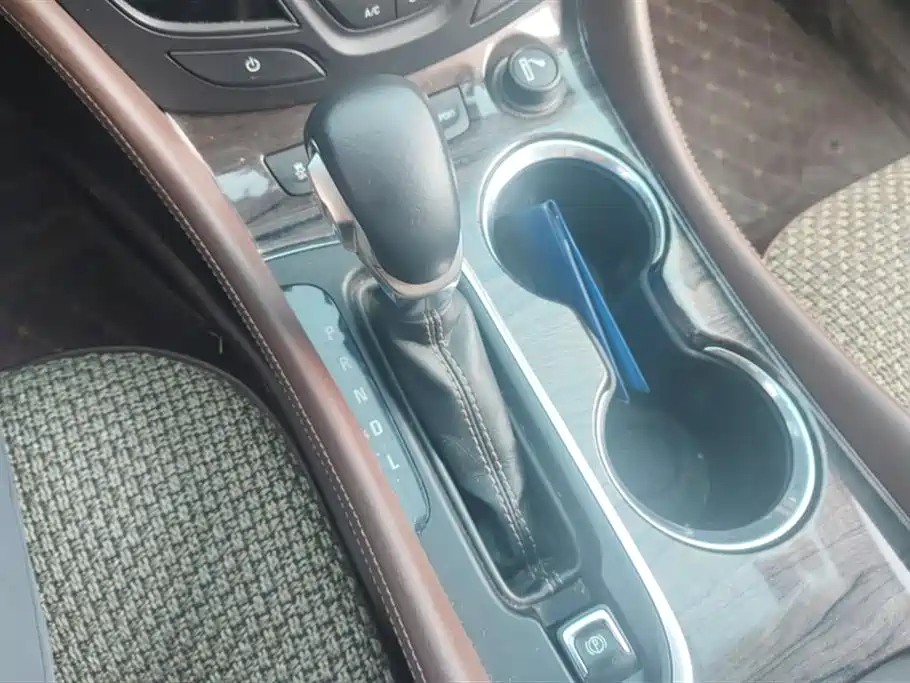 Buick Envision Plus 2017 — фото 14