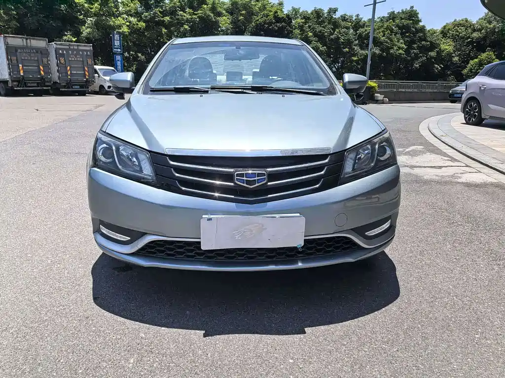 Geely Emgrand 2015 — фото 2