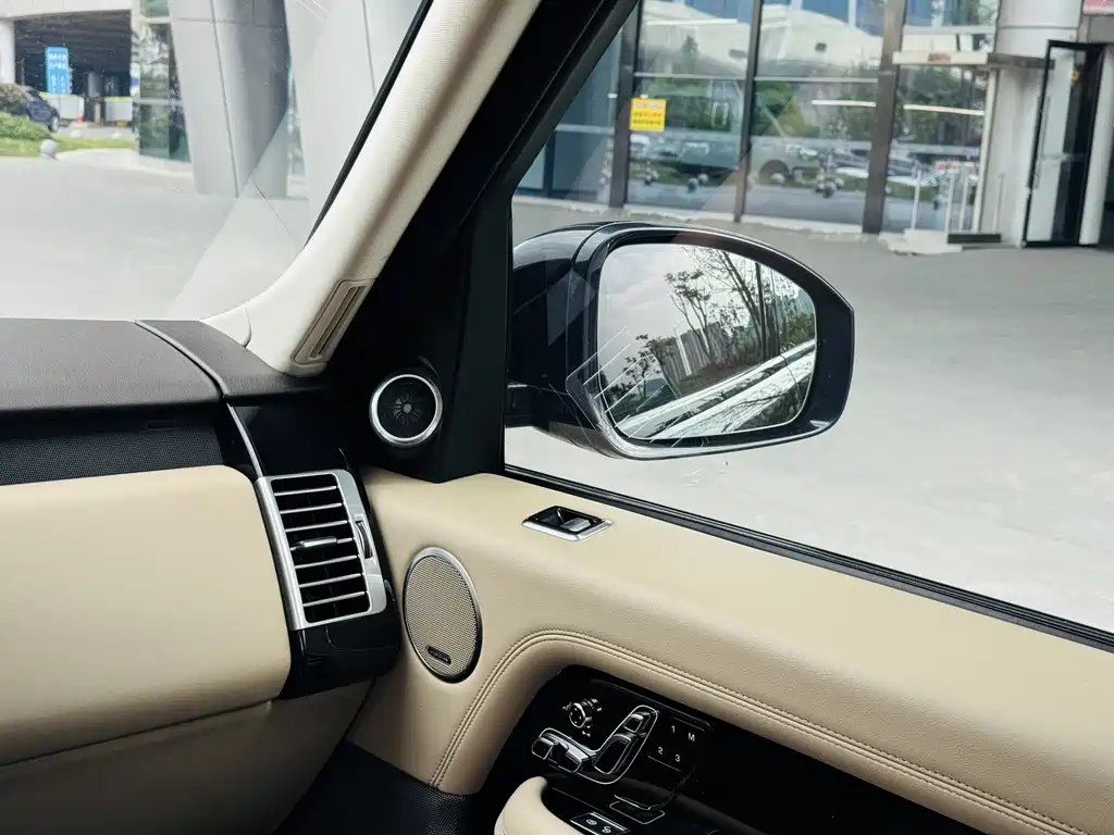 Land Rover Range Rover 2019 — фото 22