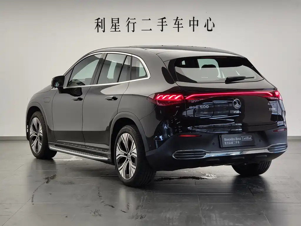 Mercedes-Benz EQE SUV 2025