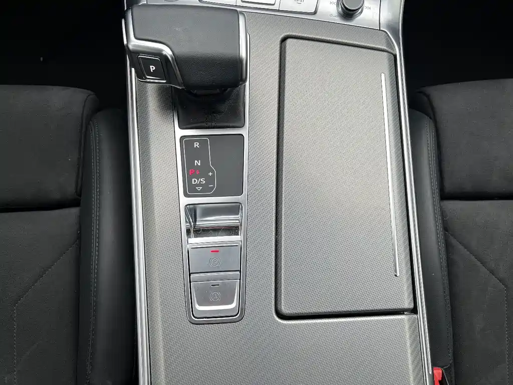 Audi A7 2024 — фото 15