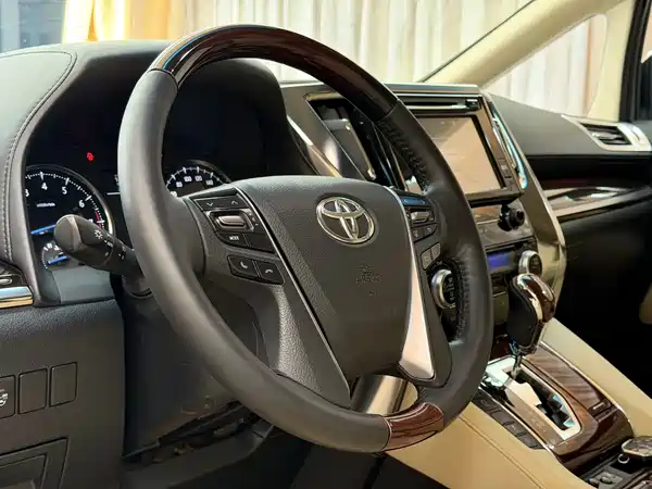 Toyota Alphard 2018