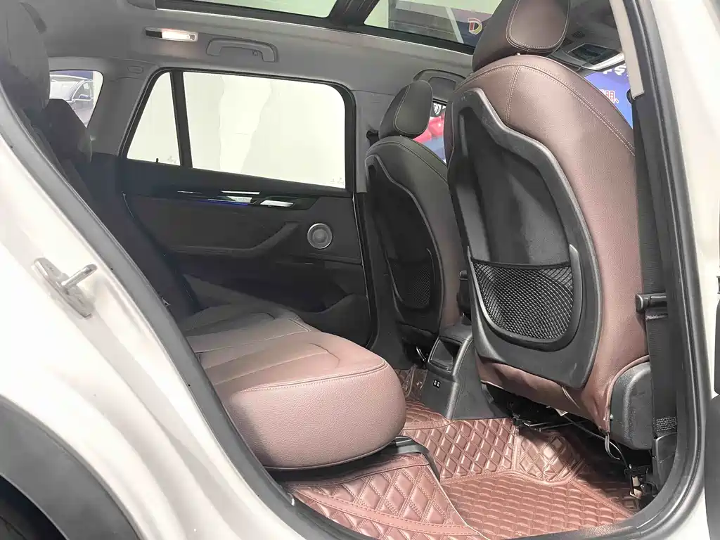 BMW X1 2022 — фото 12