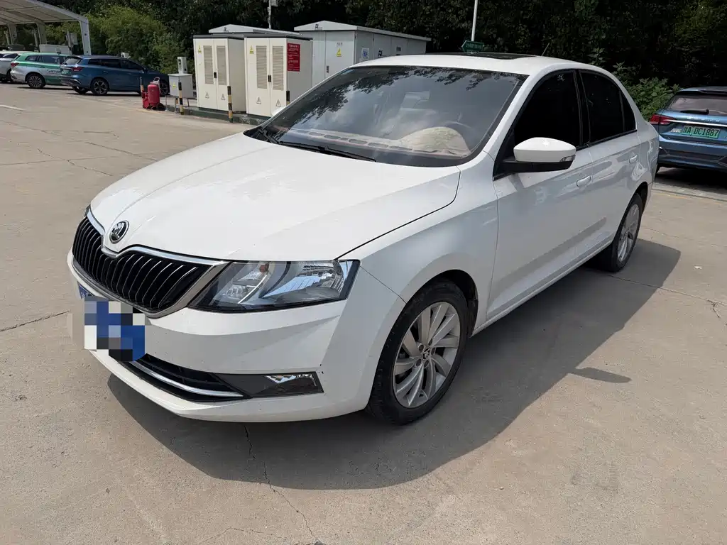 Skoda Rapid 2019 — фото 8