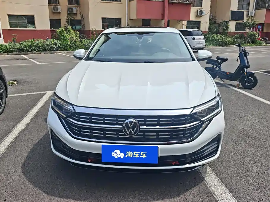 Volkswagen Sagitar 2024