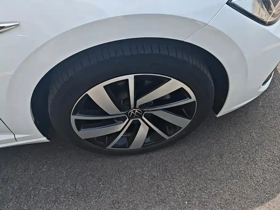 Volkswagen Sagitar 2024
