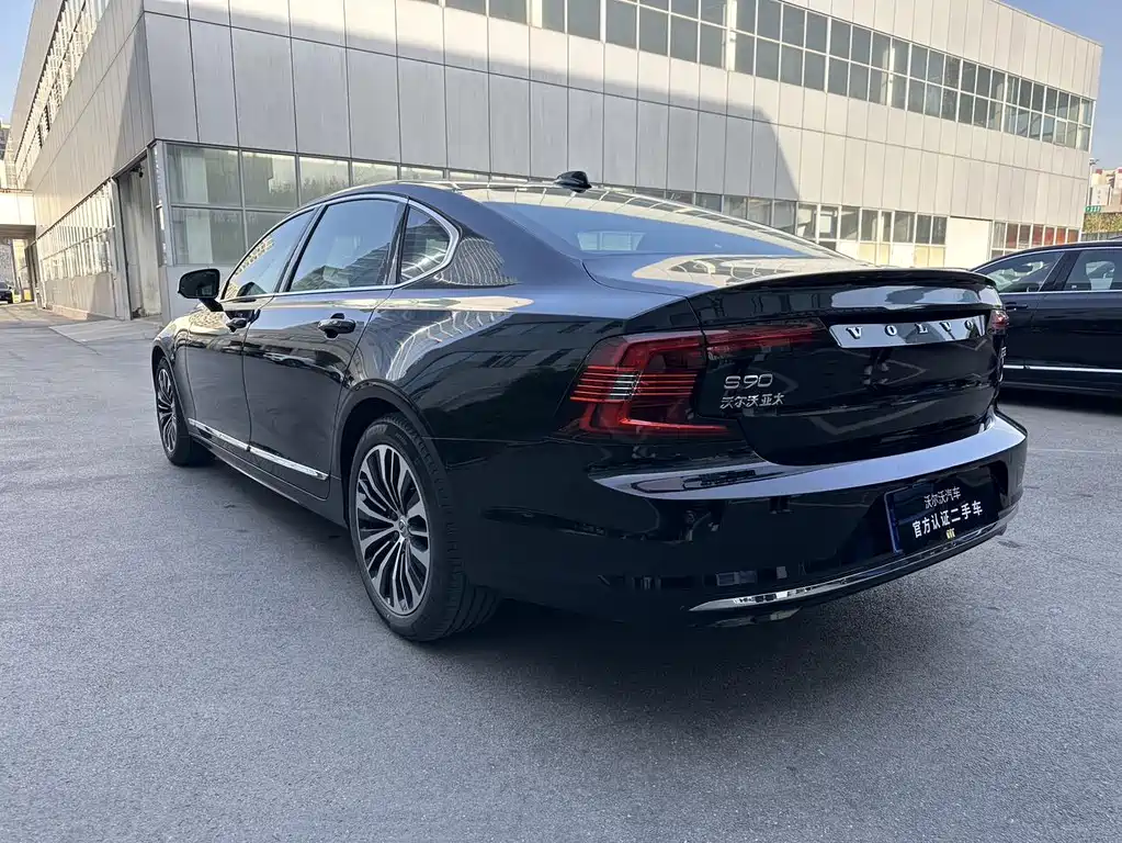 Volvo S90 2024 — фото 11