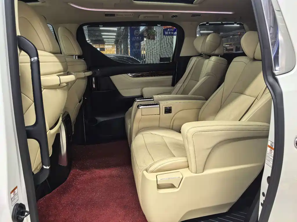 Toyota Alphard 2019 — фото 6