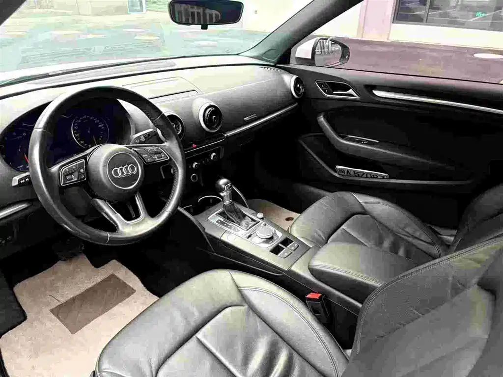 Audi A3 2019 — фото 13