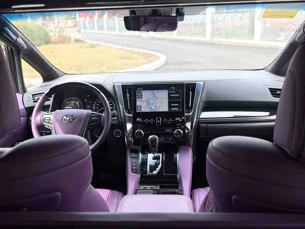 Toyota Alphard 2021 — фото 7
