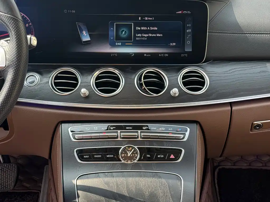 Mercedes-Benz E-Class 2018 — фото 11