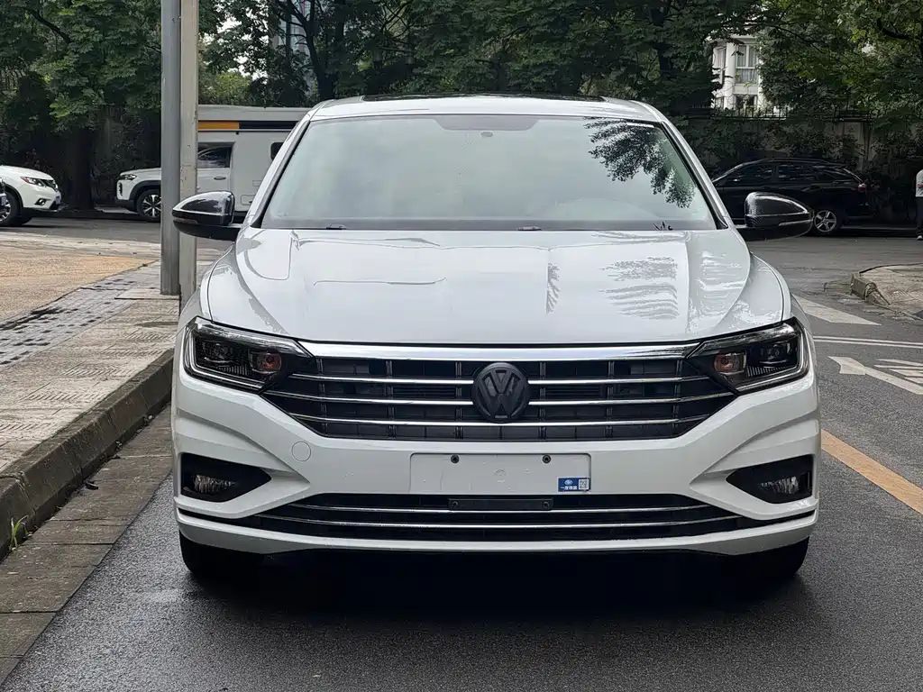 Volkswagen Sagitar 2021