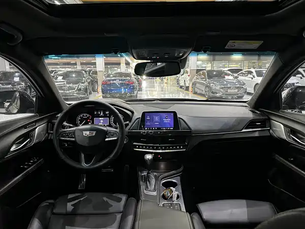Cadillac CT4 2021