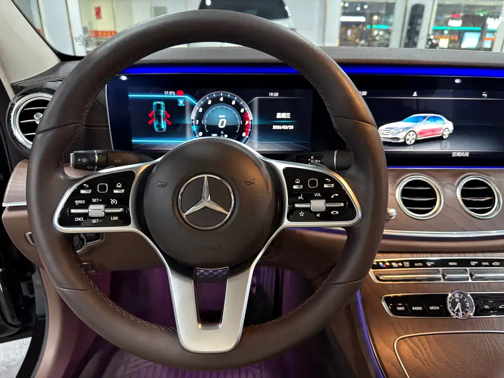Mercedes-Benz E-Class 2019 — фото 9