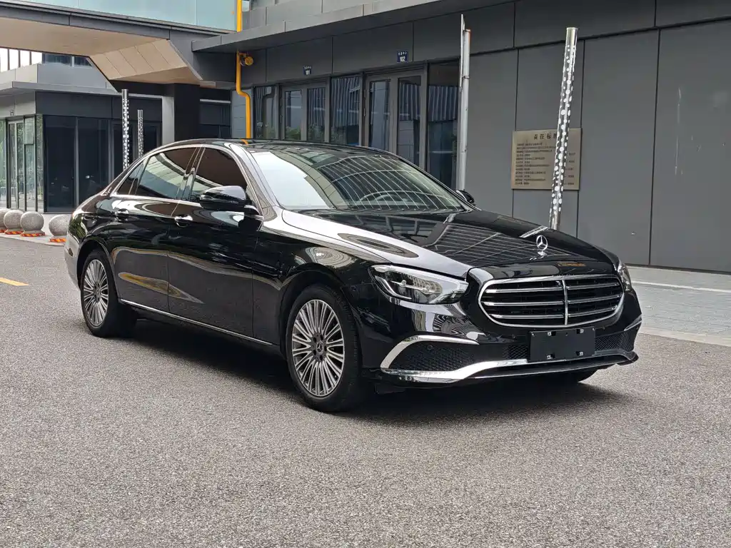 Mercedes-Benz E-Class 2023