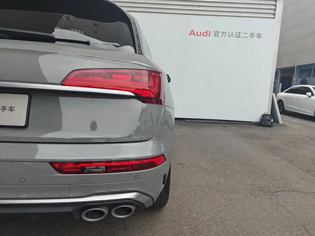 Audi SQ5 2023 — фото 20