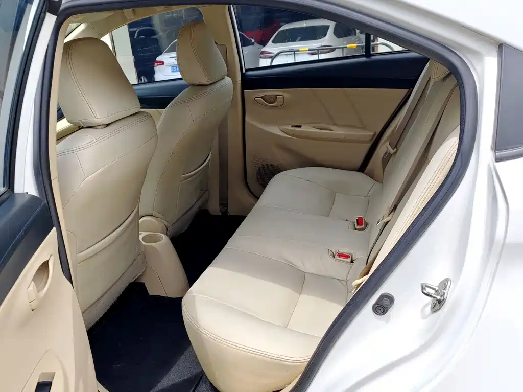 Toyota Vios 2017 — фото 11