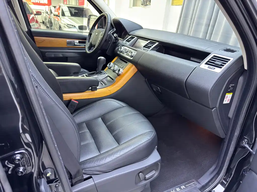 Land Rover Sport 2013 — фото 17