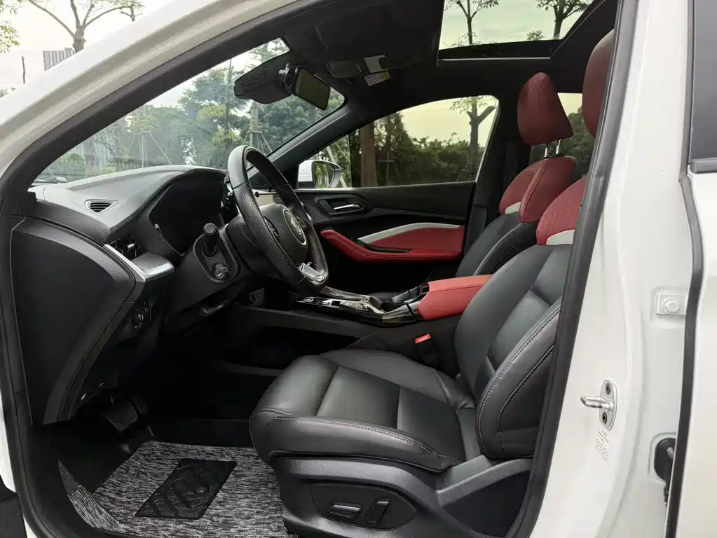 MG MG5 2023