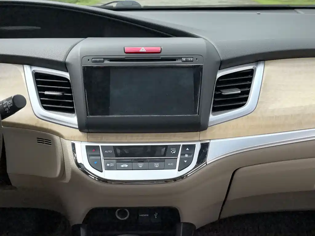 Honda Jade 2015 — фото 14