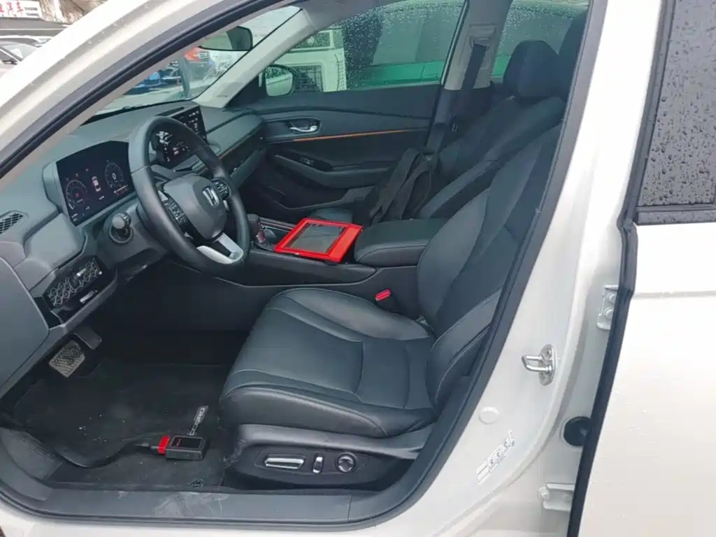 Honda Accord 2023 — фото 15