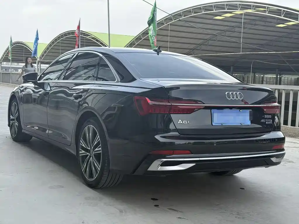 Audi A6L 2023 — фото 3