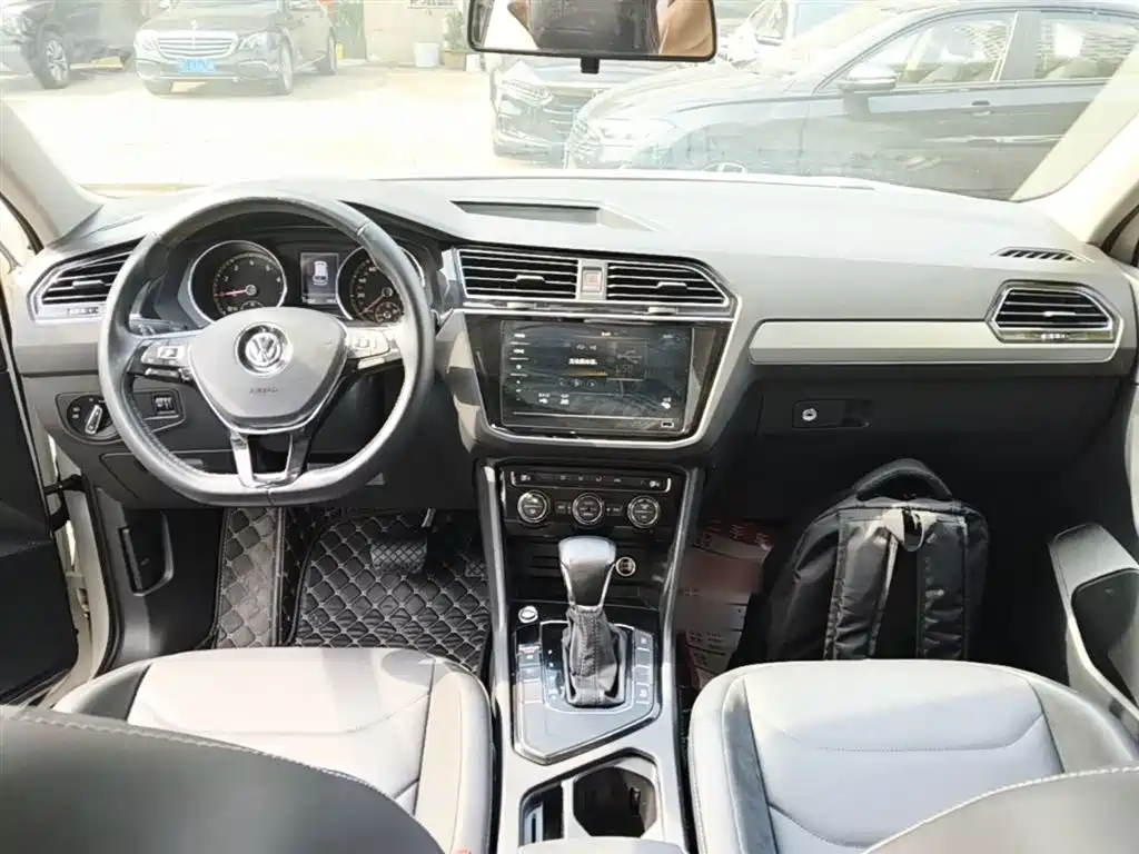 Volkswagen Tiguan L 2020 — фото 10