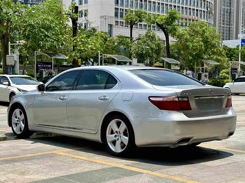 Lexus LS 2009 — фото 6