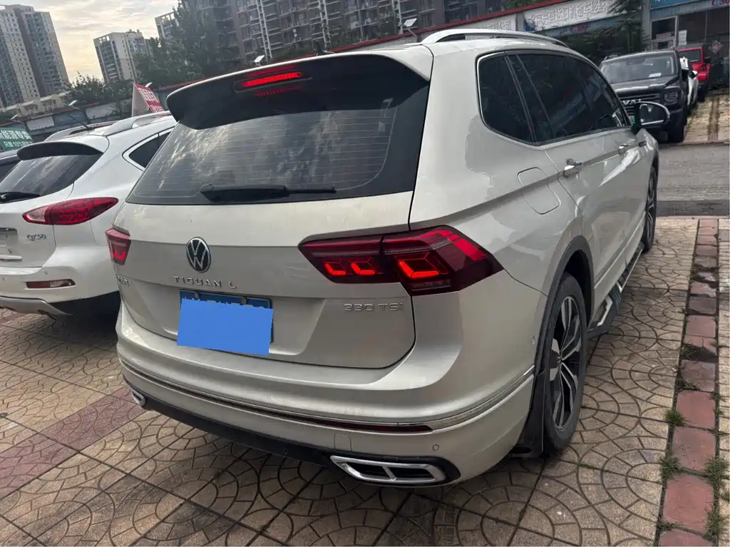 Volkswagen Tiguan L 2023 — фото 18