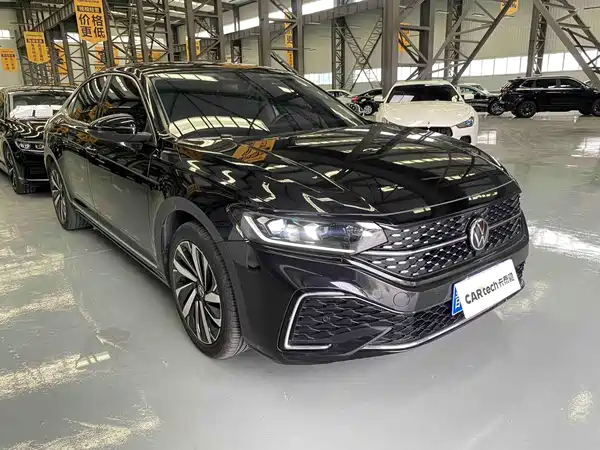 Volkswagen Passat 2022