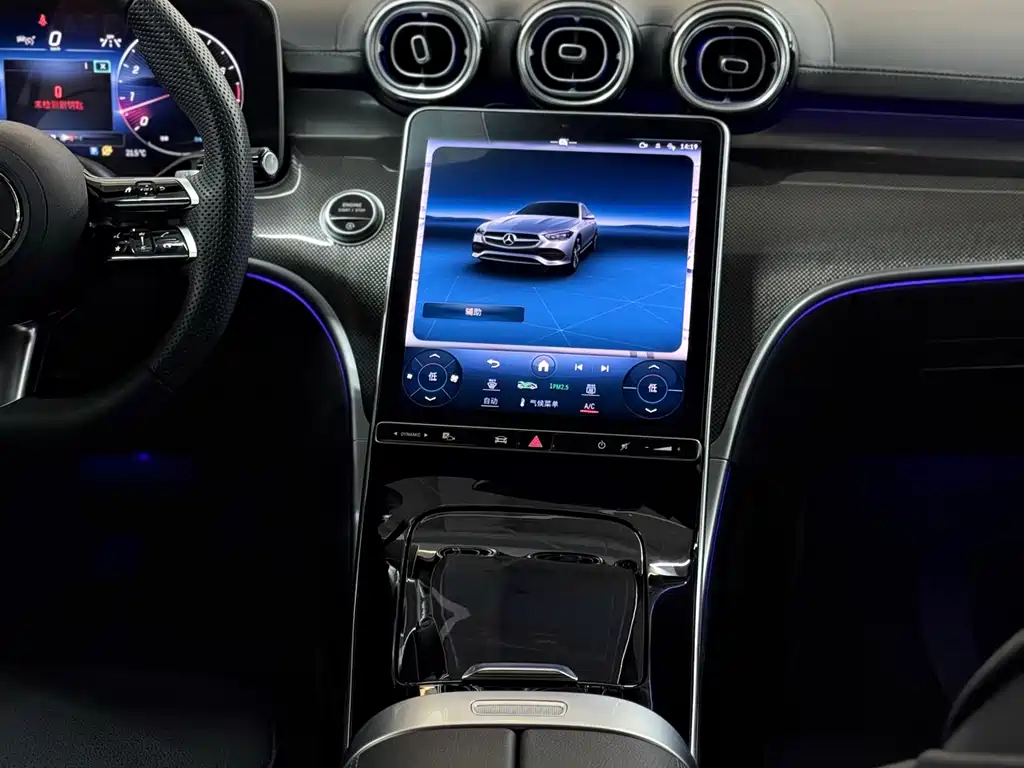 Mercedes-Benz C-Class 2024 — фото 14