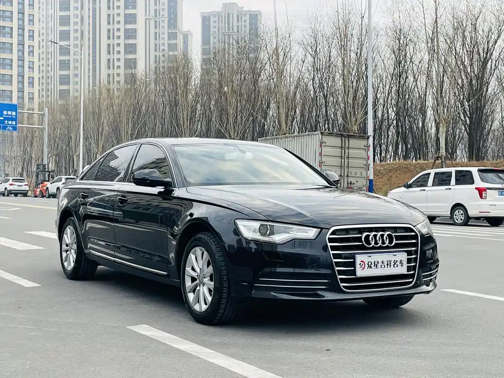 Audi A6L 2012 — фото 1